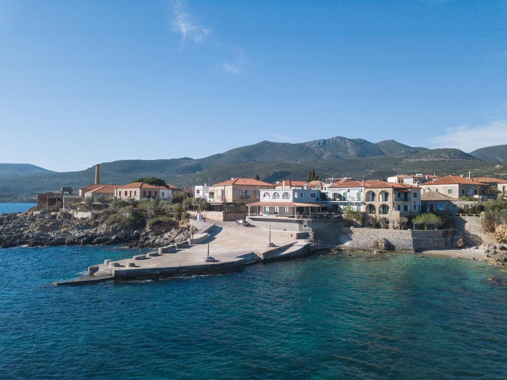 Marina Aparthotel Kardhamili Exterior foto
