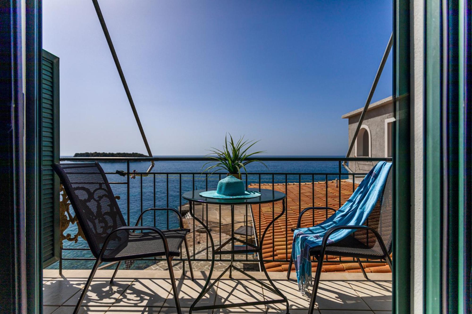 Marina Aparthotel Kardhamili Exterior foto