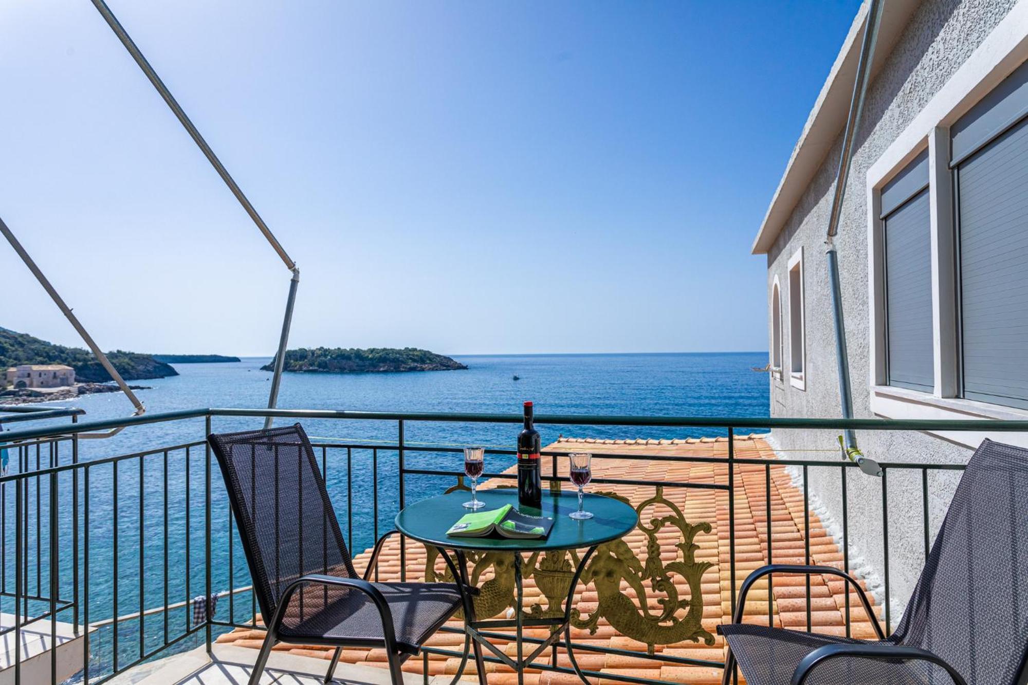 Marina Aparthotel Kardhamili Exterior foto