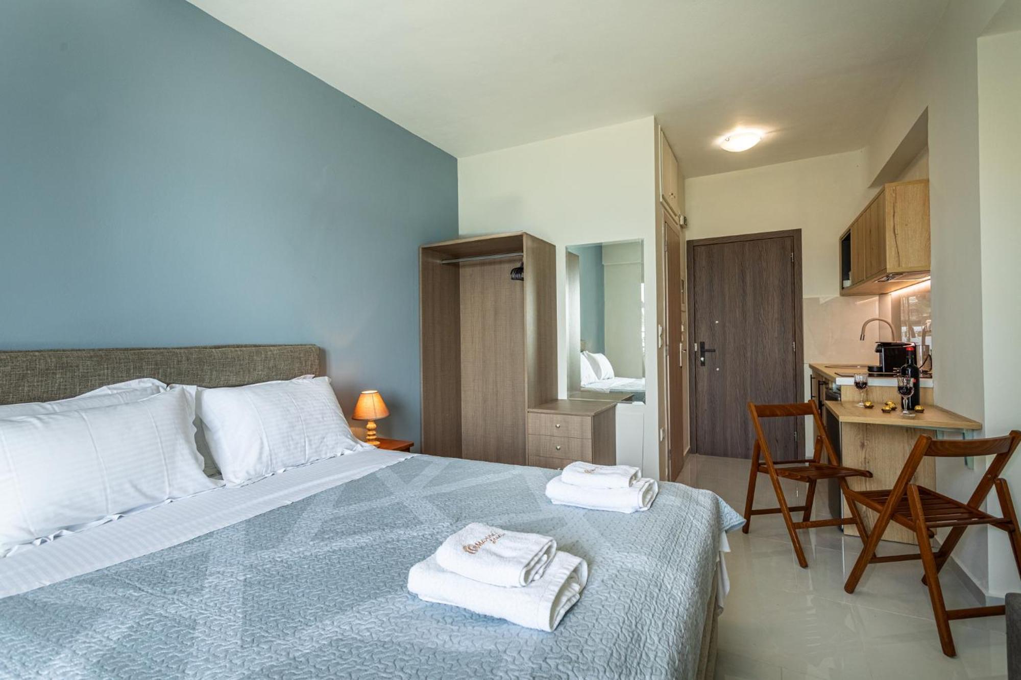 Marina Aparthotel Kardhamili Exterior foto
