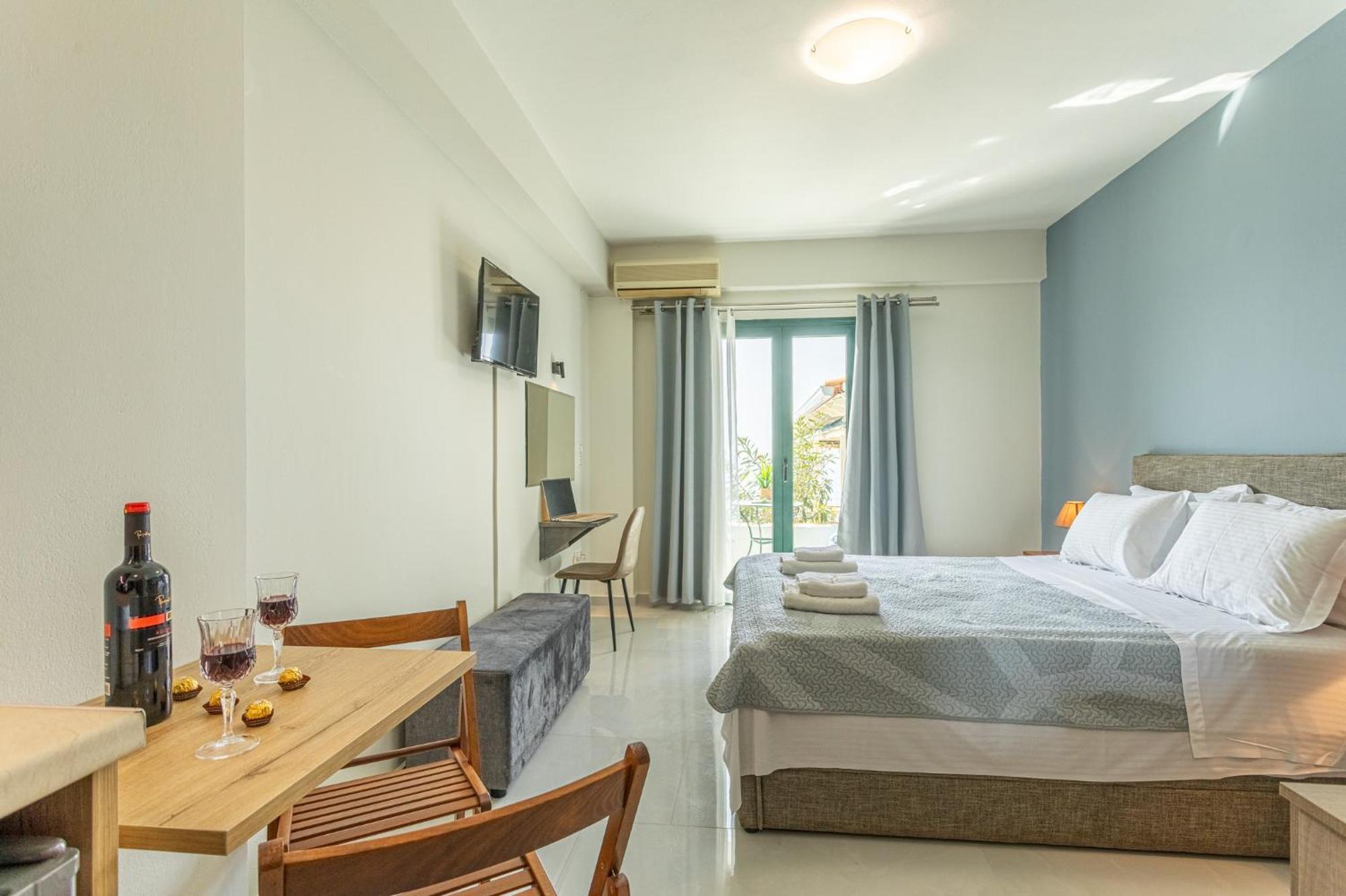 Marina Aparthotel Kardhamili Exterior foto